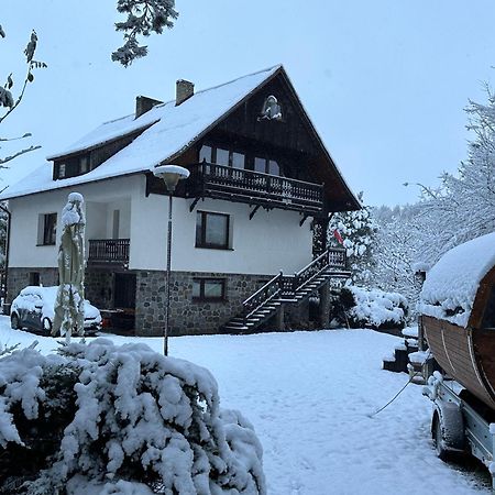 Lesniczowka Wiezyca I Domki Шимбарк Экстерьер фото